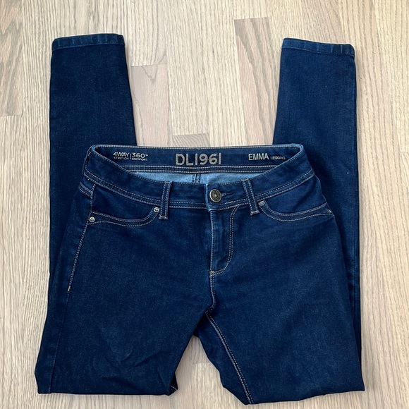 DL1961 | Emma Skinny Stretch Legging Jeans | Cellar Wash | 25 - Picture 4 of 9